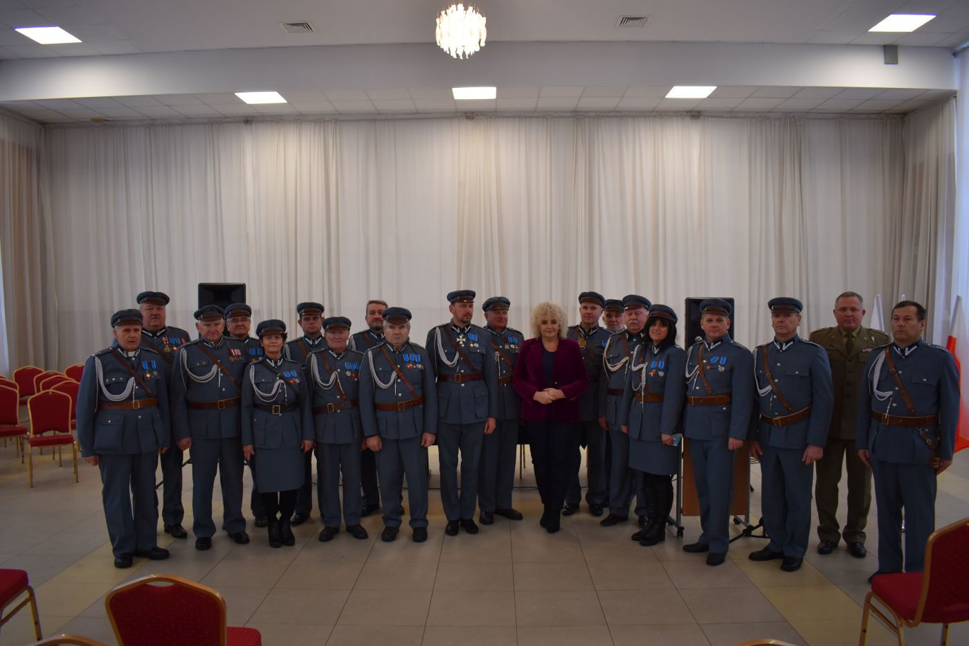 Członkowie Związki Piłsudczyków w mundurach