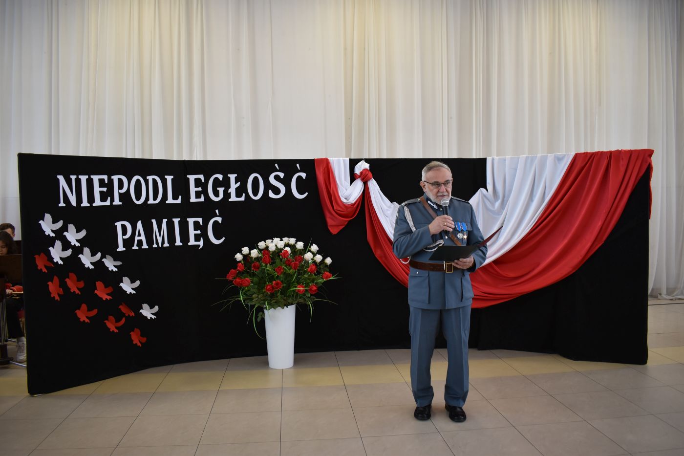 Mężczyzna w mundurze